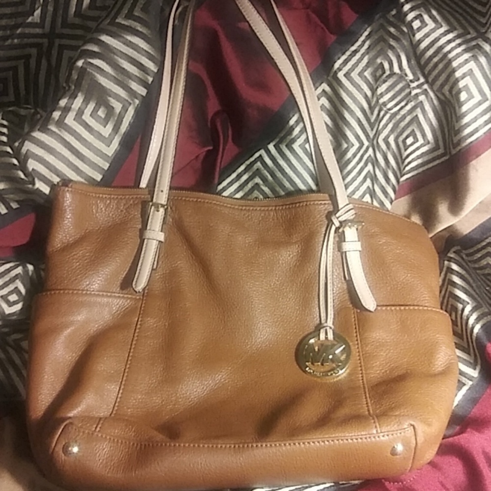Michael kors purse